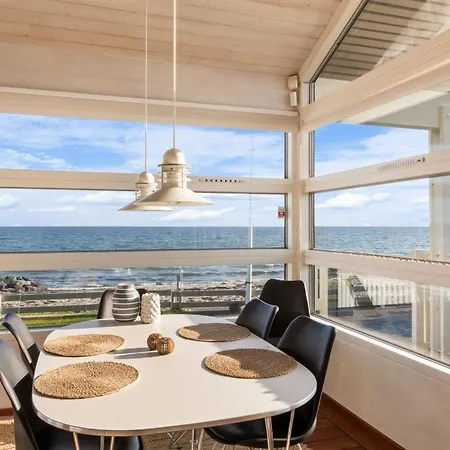 Diderik - 5m From The Sea By Interhome Vakantiehuis