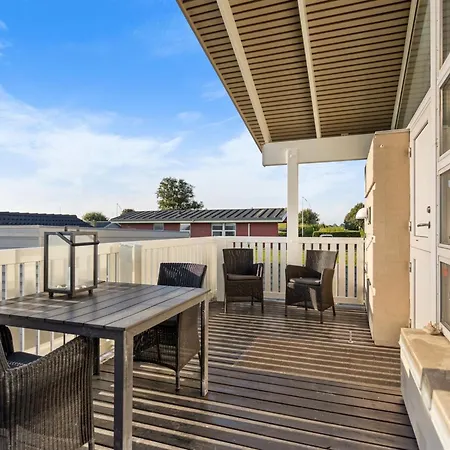 Diderik - 5m From The Sea By Interhome Vakantiehuis